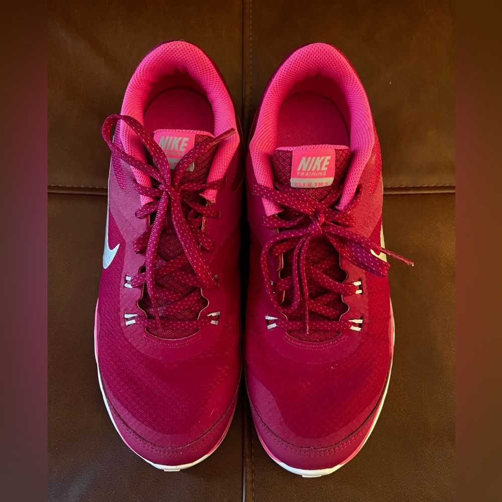 Nike Women's Pink Flex Tr 5 Sneakers